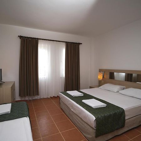 Malibu Resort Кемер Екстер'єр фото