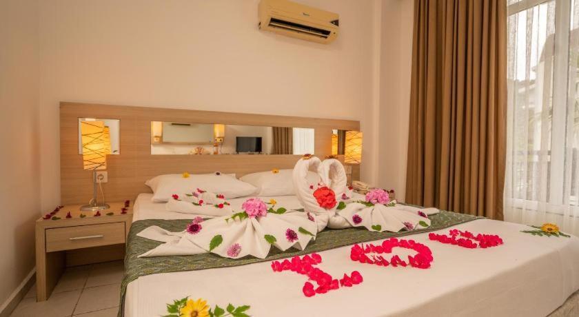 Malibu Resort Кемер Екстер'єр фото