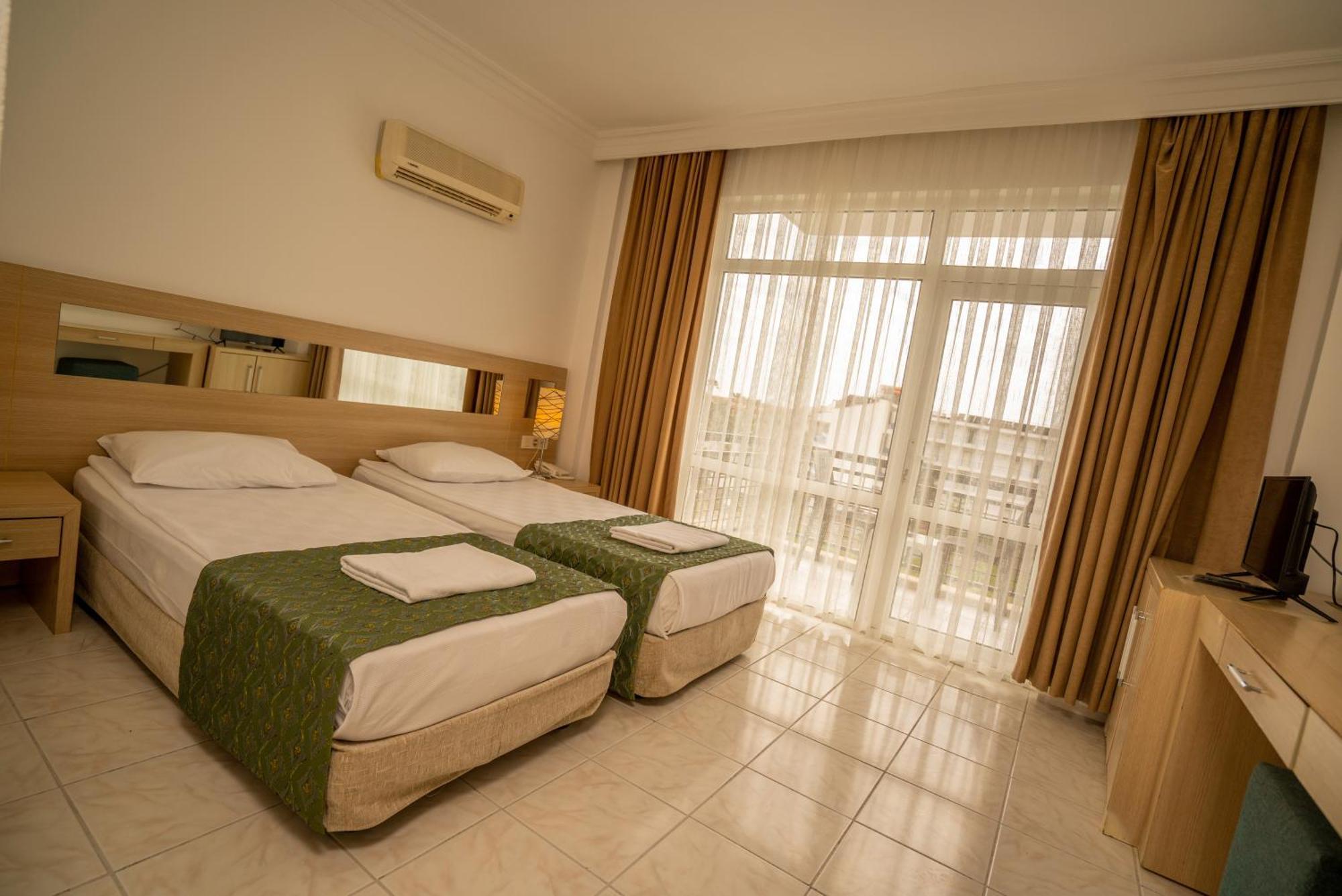 Malibu Resort Кемер Екстер'єр фото