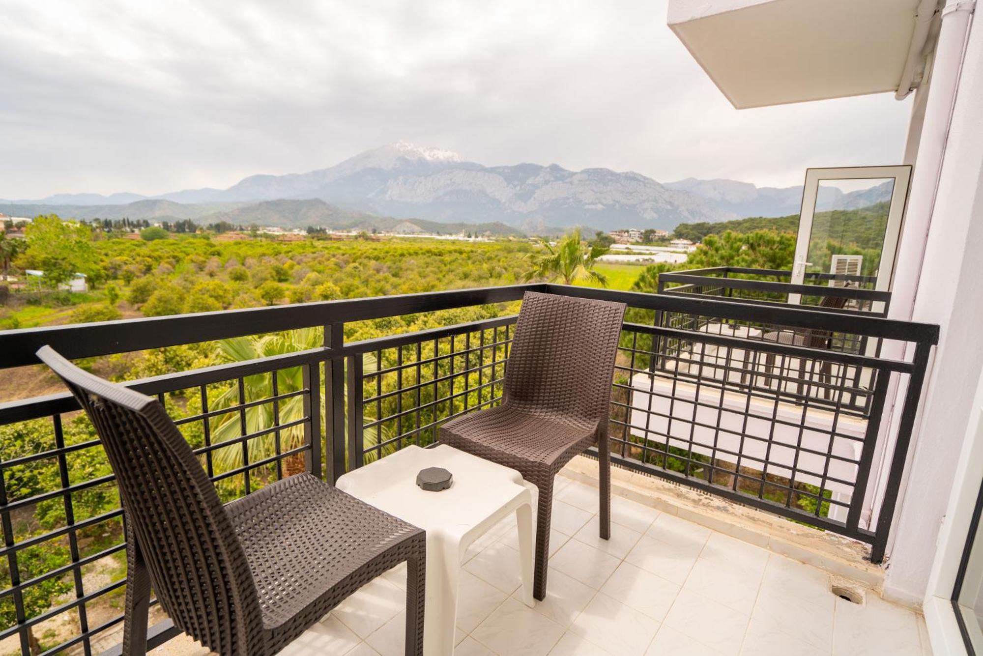 Malibu Resort Кемер Екстер'єр фото
